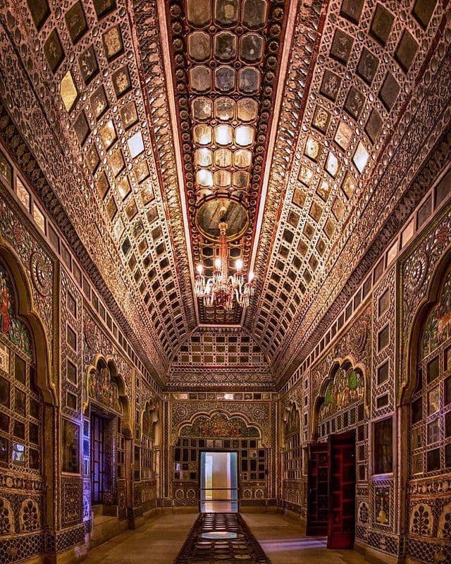 Aina Mahal